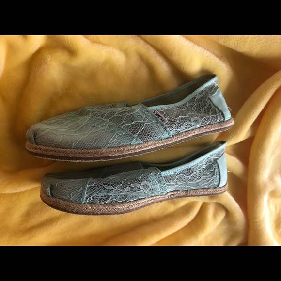 Lace Mint Green Toms - Picture 2 of 3